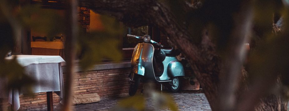 Vespa: the Dolce Vita scooter, from 1946 myth to the 946 Armani