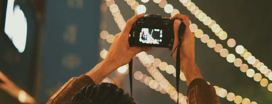 Posting Your Travel Photos on Facebook: Good Idea or Bad Idea? (2026)