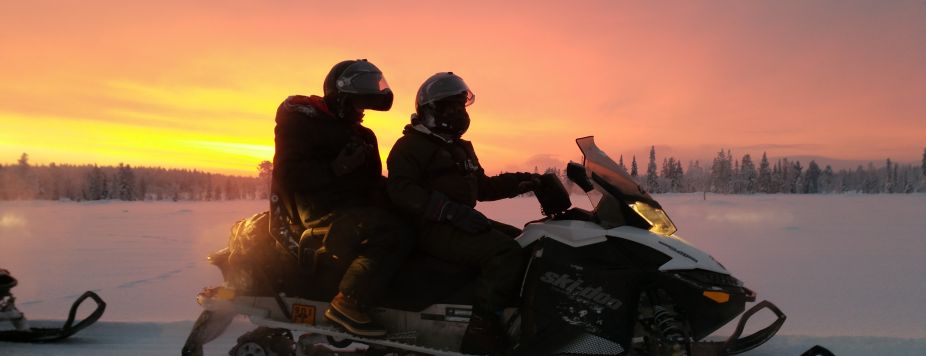 Motoneige en Laponie : FAQ pour préparer son raid