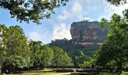 Sigiriya Loop - Polonnaruwa - 1 hr 30 min driving
