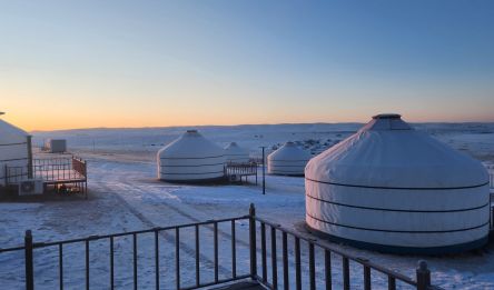 Ugii Nuur – Tsenkher Hot Springs