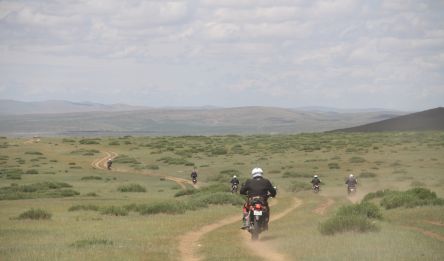 et jour 8 : Baruunbayan-Ulaan – Les Huit Lacs