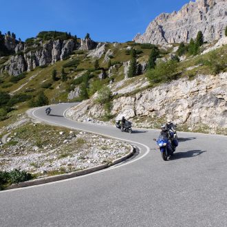 Les Alpes à moto par la région des grands lacs gallery image 4