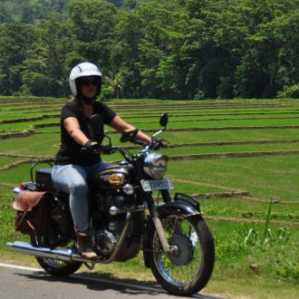 Ceylon, the Island of a Thousand Faces by Motorcycle gallery image 3