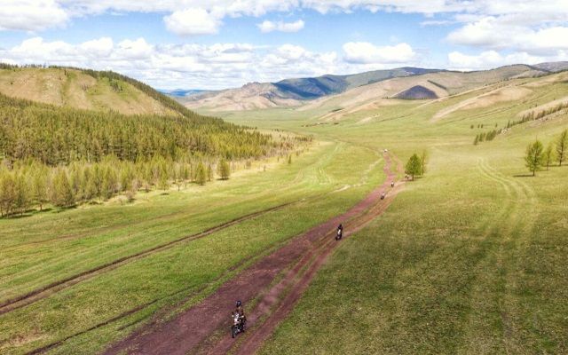 Voyage moto au cœur des steppes mongoles