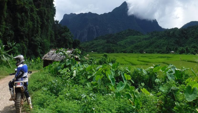 De la Plaine des Jarres aux villages Hmong