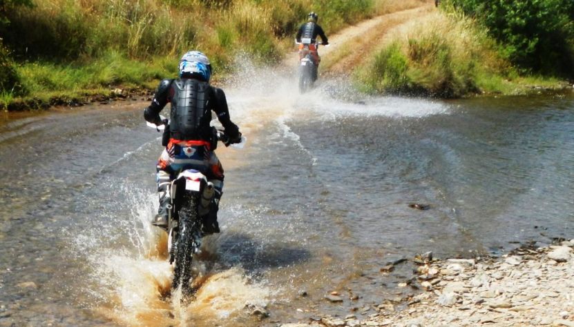 La côte sauvage  de l'Algarve en enduro