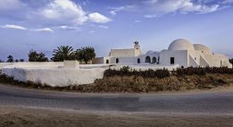 Des ksour du Dahar aux dunes du Sahara