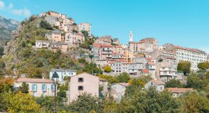 Sur les routes des hameaux corses