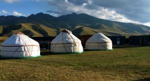 Immersion nomade dans la vallée d’Altyn