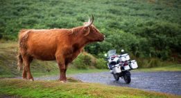 À l’aventure dans les Highlands écossais à moto