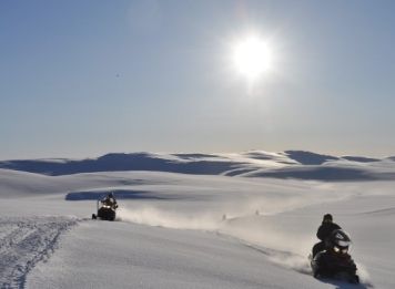 Produit Cap sur le Kebnekaise en motoneige Image