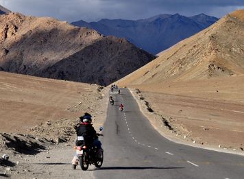 Produit Au fil des hauts cols himalayens Image