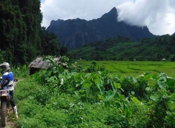 Produit De la Plaine des Jarres aux villages Hmong Image