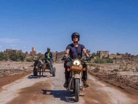 Produit L’Atlas au guidon d’une Royal Enfield Image