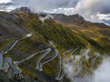 Product From Lake Como to the Stelvio Pass. Image