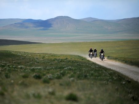 Produit Voyage moto au cœur des steppes mongoles Image