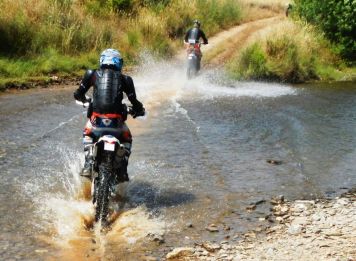 Produit La côte sauvage  de l'Algarve en enduro Image