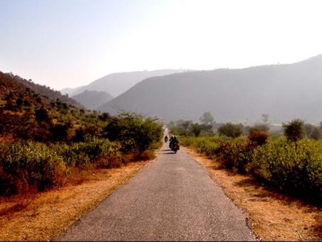 Product Rajasthan by Motorcycle, on the Roads of the Maharajas Image