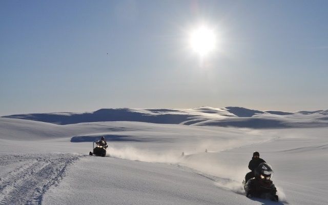 Image Cap sur le Kebnekaise en motoneige