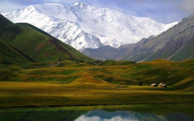 Image Des steppes kirghizes aux sommets du Pamir
