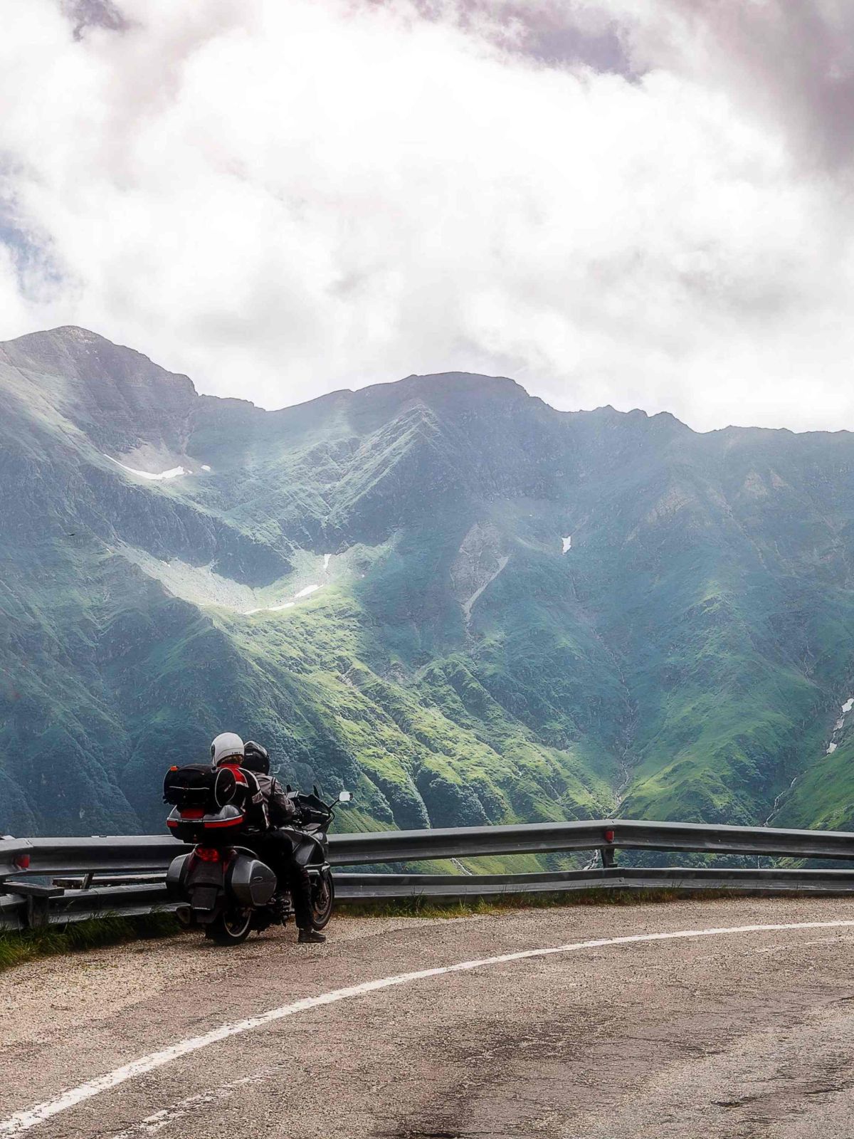 Image Sur les routes mythiques des Carpates