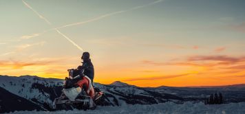 Motoneige en Laponie : 7 merveilles à vivre
