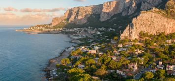 Road trip moto en Sicile : volcans, mer et villages