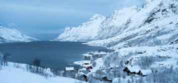 Norway Snowmobile Tours: Fjords and Arctic Landscapes