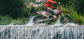 Voyages moto enduro : raids tout-terrain