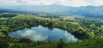 Road trip en Ouganda : moto & 4x4